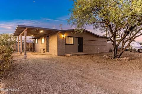 3755 E Garden St, Tucson, AZ 85713
