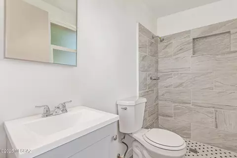 Bath - 4041 E Dover Stra, Tucson, AZ 85706 photo 1 of 2