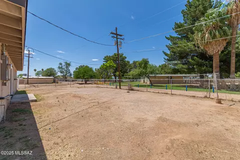Exterior - 4041 E Dover Stra, Tucson, AZ 85706 photo 4 of 7