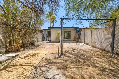 Exterior - 3609 Ellington Pl, Tucson, AZ 85713 photo 5 of 6