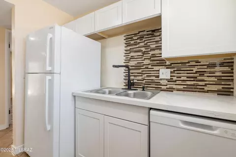 Kitchen - 3609 Ellington Pl, Tucson, AZ 85713 photo 3 of 3