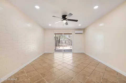 Living - 3609 Ellington Pl, Tucson, AZ 85713 photo 1 of 3