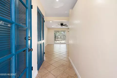 Entry Way - 3609 Ellington Pl, Tucson, AZ 85713 photo 2 of 3