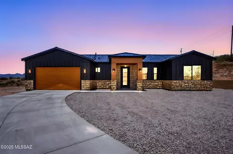 302 Camino Arenosa, Rio Rico, AZ 85648