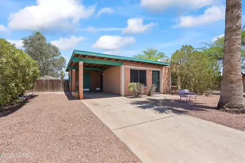 8339 E Nicaragua Dr, Tucson, AZ 85730
