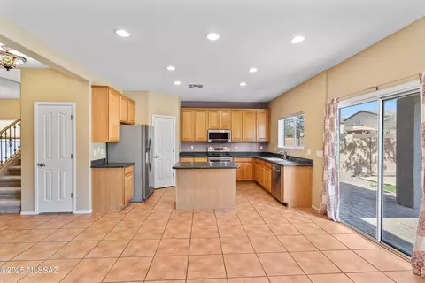 10455 E Malta St, Tucson, AZ 85747 photo 2
