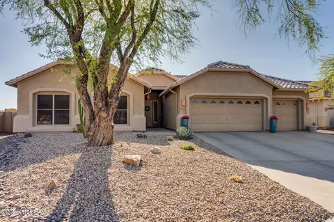 14073 N Hemet Dr, Oro Valley, AZ 85755