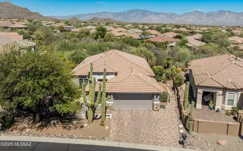 13074 N Sunrise Canyon Ln, Marana, AZ 85658