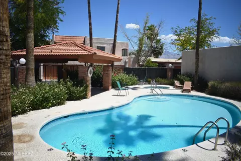 1949 N Swan Rd #30, Tucson, AZ 85712