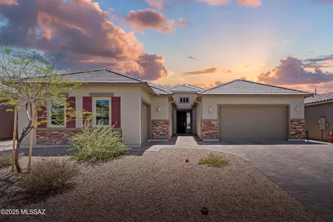 10630 N Iron Peak Dr, Tucson, AZ 85742
