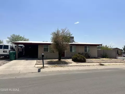 7420 N Stanton Pl, Tucson, AZ 85741