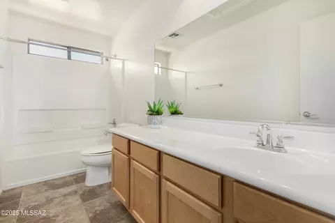 Bath - 12641 E Red Iron Trl, Vail, AZ 85641 photo 5 of 5