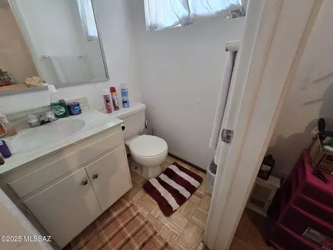 Bath - 617 E Post Rd, Benson, AZ 85602 photo 1 of 3