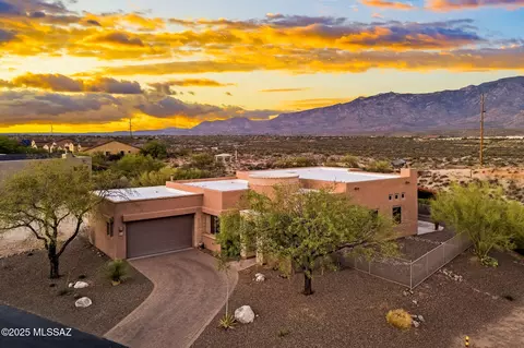 335 E Kezar Dr, Oro Valley, AZ 85755
