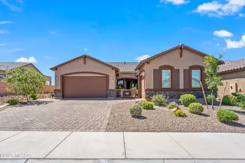 10726 N Cactus Point Dr, Tucson, AZ 85742
