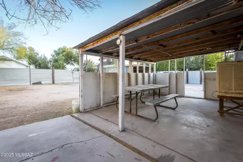 Exterior - 722 E 9th St, Tucson, AZ 85719 photo 6 of 17