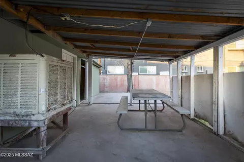 Exterior - 722 E 9th St, Tucson, AZ 85719 photo 5 of 17