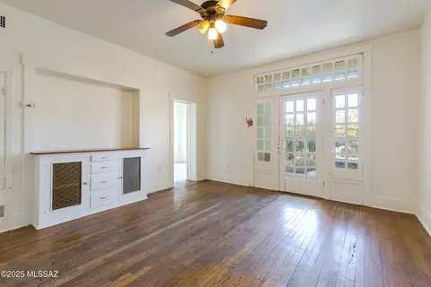 Living - 722 E 9th St, Tucson, AZ 85719 photo 2 of 4