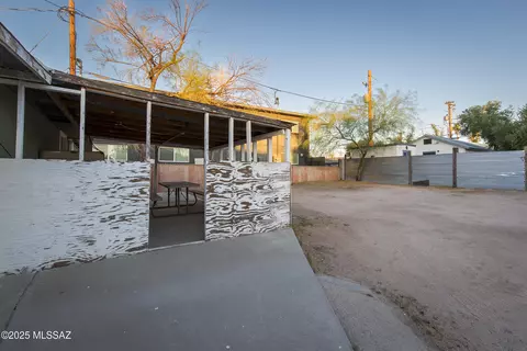 Exterior - 722 E 9th St, Tucson, AZ 85719 photo 15 of 17