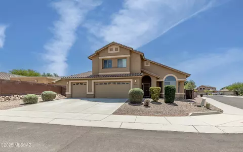 9327 S Wrens Roost Ct, Tucson, AZ 85756