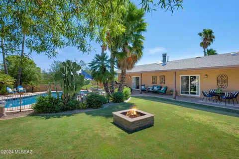 8247 E Rawhide Trl, Tucson, AZ 85750 photo 5