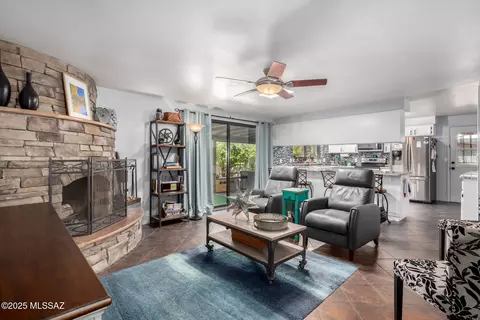 Living - 8914 E Maple Leaf Dr, Tucson, AZ 85710 photo 3 of 5
