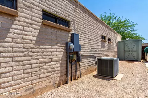 Exterior - 8914 E Maple Leaf Dr, Tucson, AZ 85710 photo 14 of 14