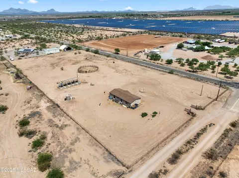 8755 N Sanders Rd, Tucson, AZ 85743