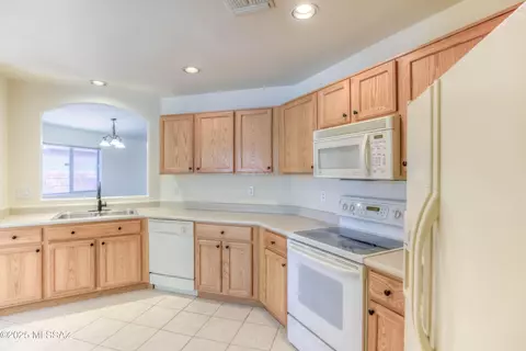 Kitchen - 4113 E Stony Meadow Dr, Tucson, AZ 85756 photo 3 of 3