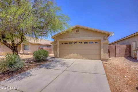 Exterior - 4113 E Stony Meadow Dr, Tucson, AZ 85756 photo 1 of 9