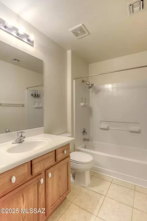 Bath - 4113 E Stony Meadow Dr, Tucson, AZ 85756 photo 3 of 3
