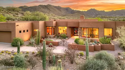 5254 W Saguaro Cliffs Dr, Tucson, AZ 85745