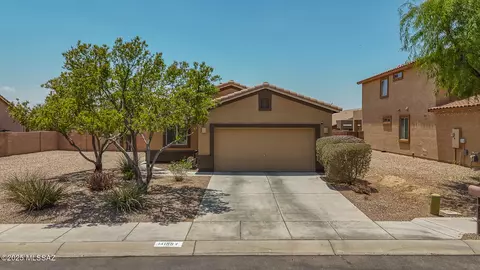 14199 N Bronze Statue Ave, Marana, AZ 85658