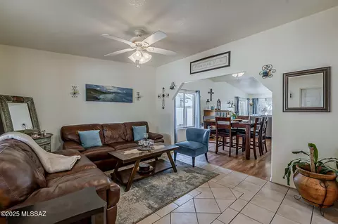 Living - 218 E 5th Pl, San Manuel, AZ 85631 photo 6 of 7