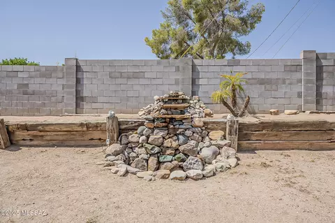Exterior - 218 E 5th Pl, San Manuel, AZ 85631 photo 8 of 10