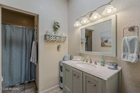 Bath - 218 E 5th Pl, San Manuel, AZ 85631 photo 2 of 2