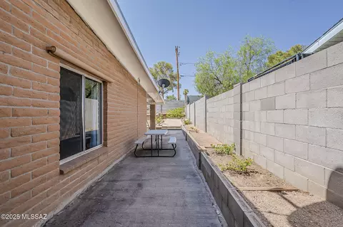 Exterior - 218 E 5th Pl, San Manuel, AZ 85631 photo 7 of 10
