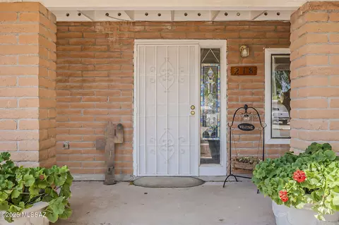 Entry Way - 218 E 5th Pl, San Manuel, AZ 85631 photo 1 of 3