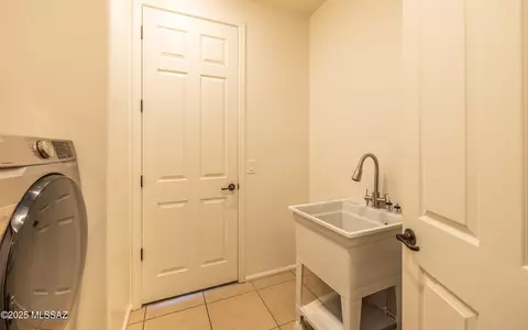 9950 E Camelback Trl, Tucson, AZ 85747 photo 19