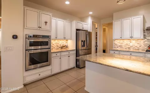 9950 E Camelback Trl, Tucson, AZ 85747 photo 8
