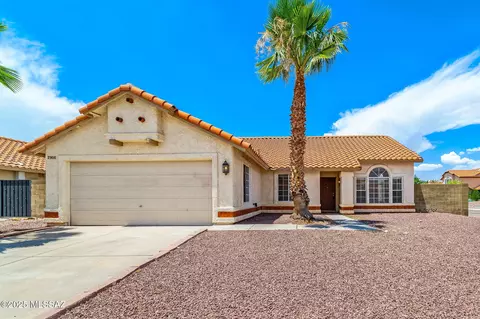 7908 S Glasgow St, Tucson, AZ 85747 photo 2