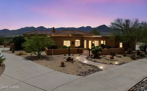 38 Avenida De Las Naciones, Rio Rico, AZ 85648