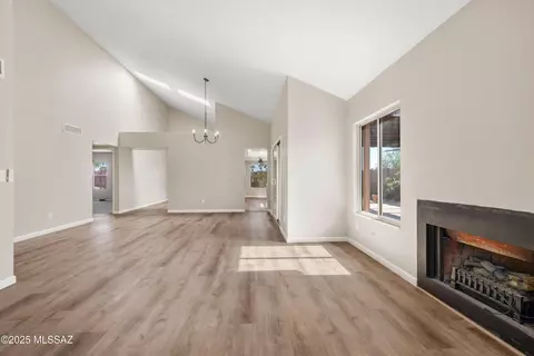 10016 E Leila Dr, Tucson, AZ 85730