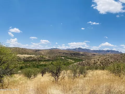 1537 Circulo Sombrero, Rio Rico, AZ 85648