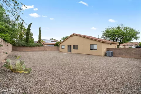 Exterior - 8637 E Dunbar Way, Tucson, AZ 85747 photo 2 of 2