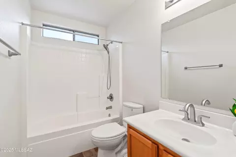 Bath - 8637 E Dunbar Way, Tucson, AZ 85747 photo 3 of 3