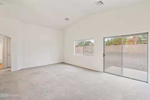 Living - 8637 E Dunbar Way, Tucson, AZ 85747 photo 2 of 3