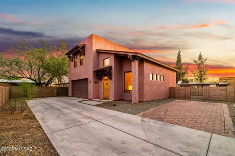 1050 Easy St, Tucson, AZ 85719