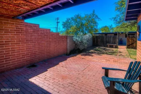 Exterior - 5656 E Mabel St, Tucson, AZ 85712 photo 5 of 12