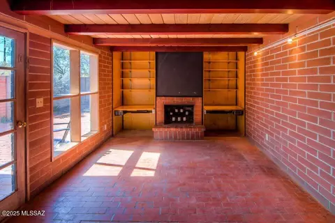 Living - 5656 E Mabel St, Tucson, AZ 85712 photo 4 of 4